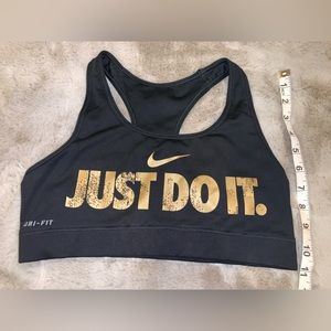 🥰SOLD🥰Nike, gold and black sports bra! Size small.